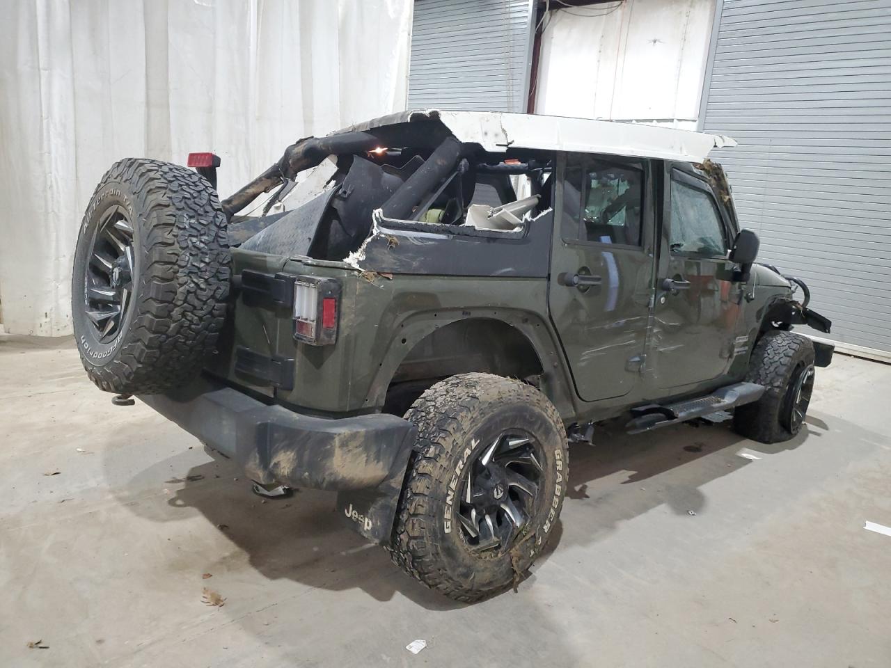 Image 3 of 2016 JEEP WRANGLER UNLIMITED SPORT 2016 with VIN 1C4BJWDG5GL109434