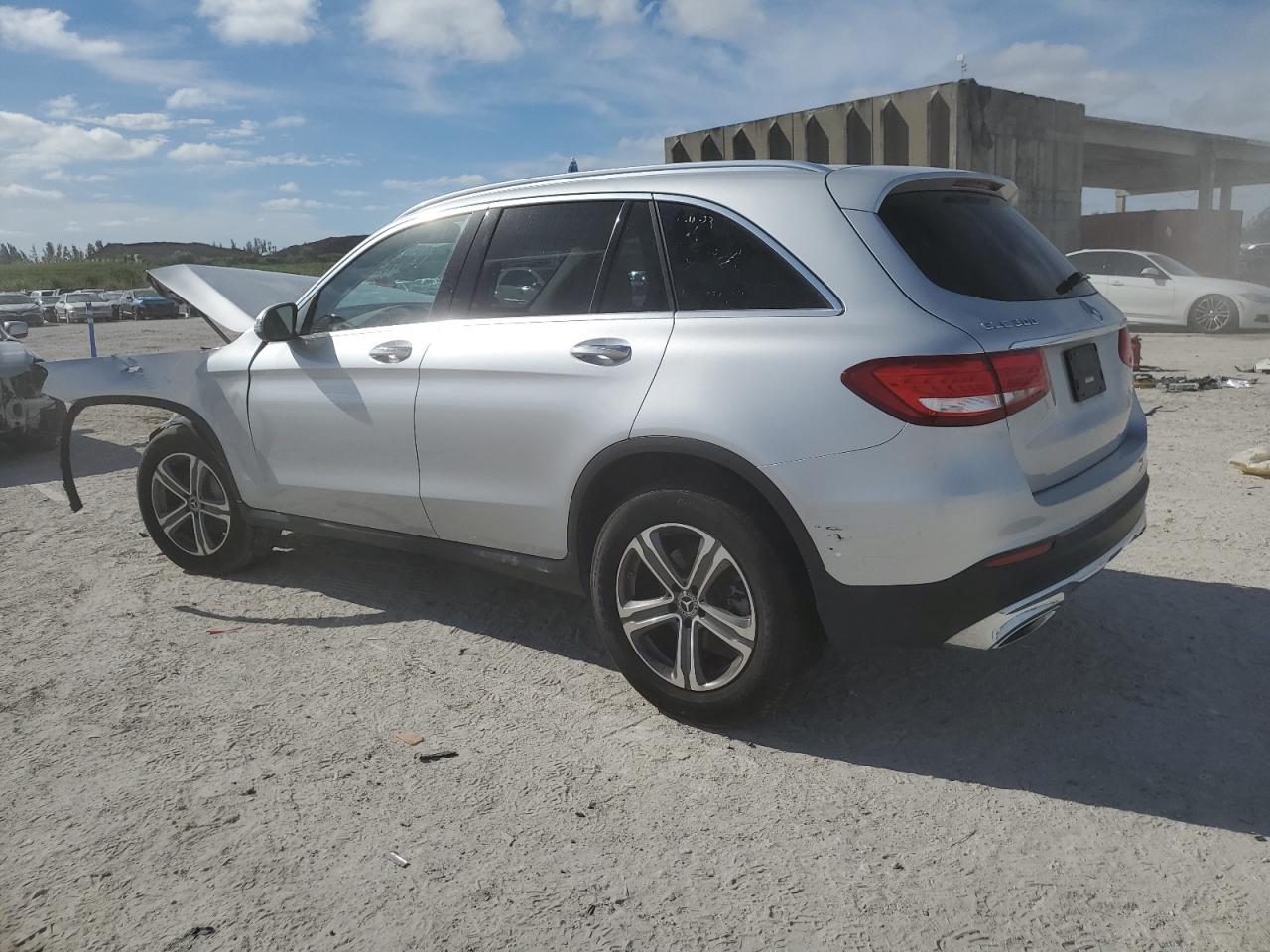 Изображение 2 2019 MERCEDES-BENZ GLC 300 2019 с VIN WDC0G4JB0KV136955