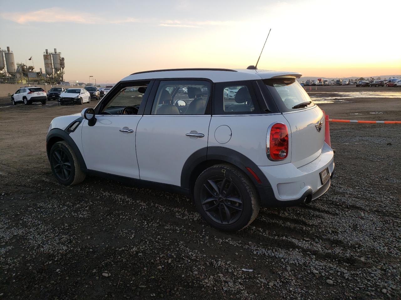 Obraz 2 z 2013 MINI COOPER S COUNTRYMAN 2013 z VIN WMWZC3C50DWP20888