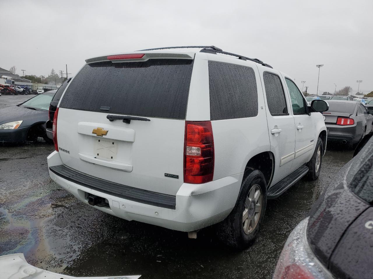 Image 3 of 2012 CHEVROLET TAHOE K1500 LT 2012 with VIN 1GNSKBE06CR204297