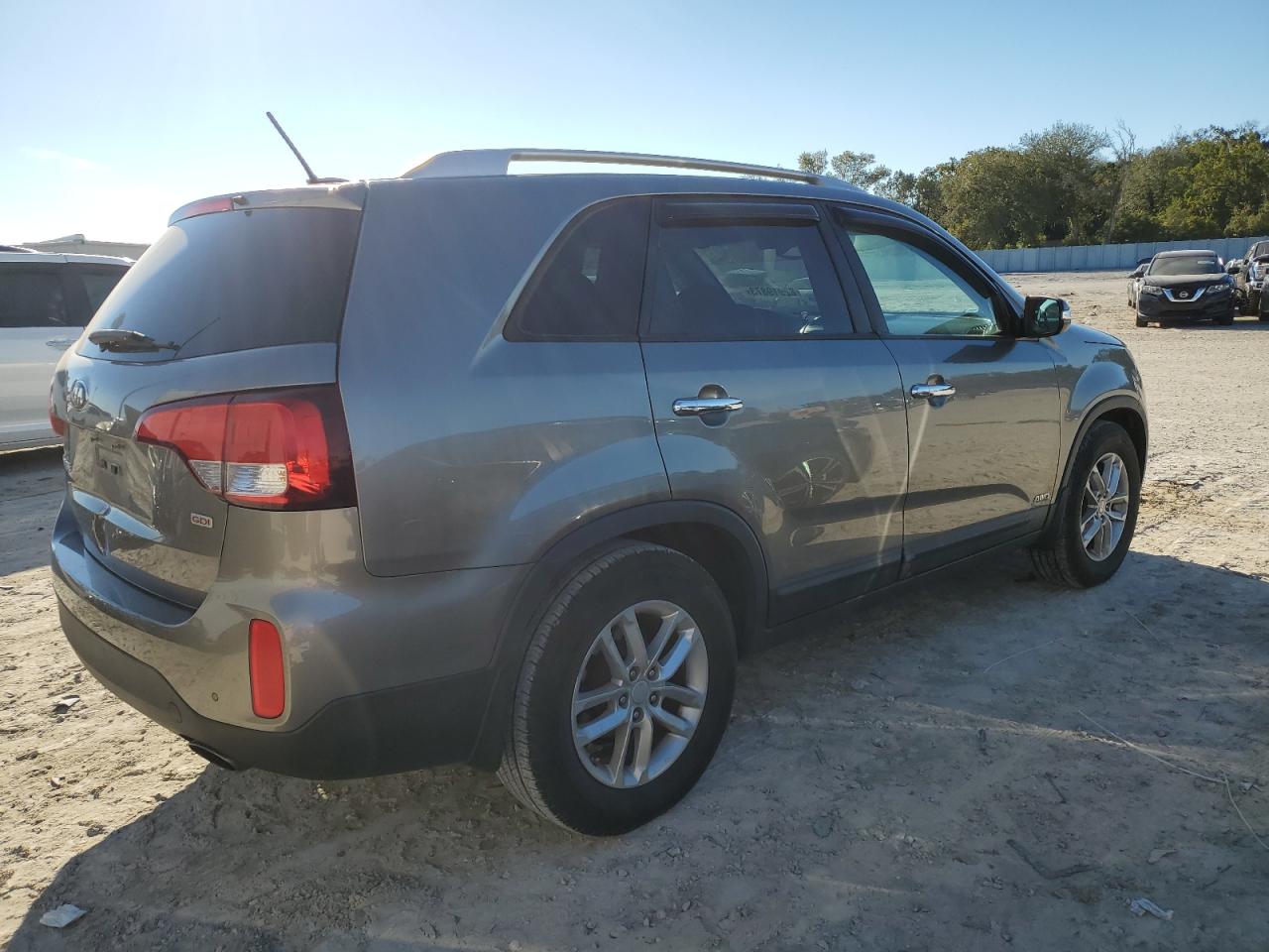 Изображение 3 2014 KIA SORENTO LX 2014 с VIN 5XYKTCA63EG444110