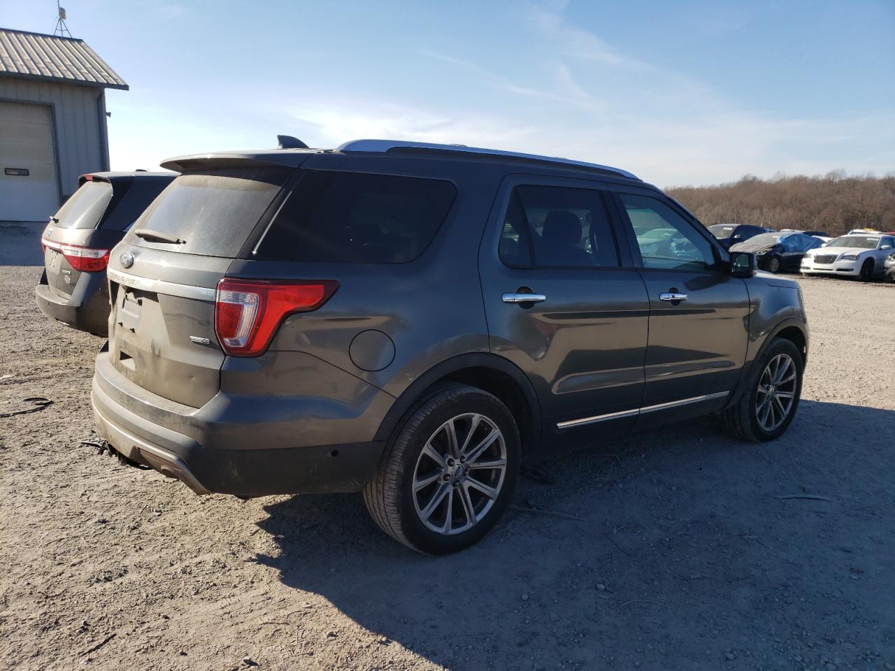 Image 3 of 2016 FORD EXPLORER LIMITED 2016 with VIN 1FM5K8FH2GGA49810