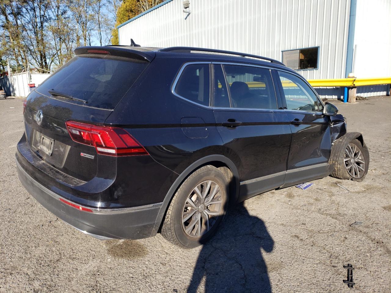 Изображение 3 2020 VOLKSWAGEN TIGUAN SE 2020 с VIN 3VV2B7AX3LM094742