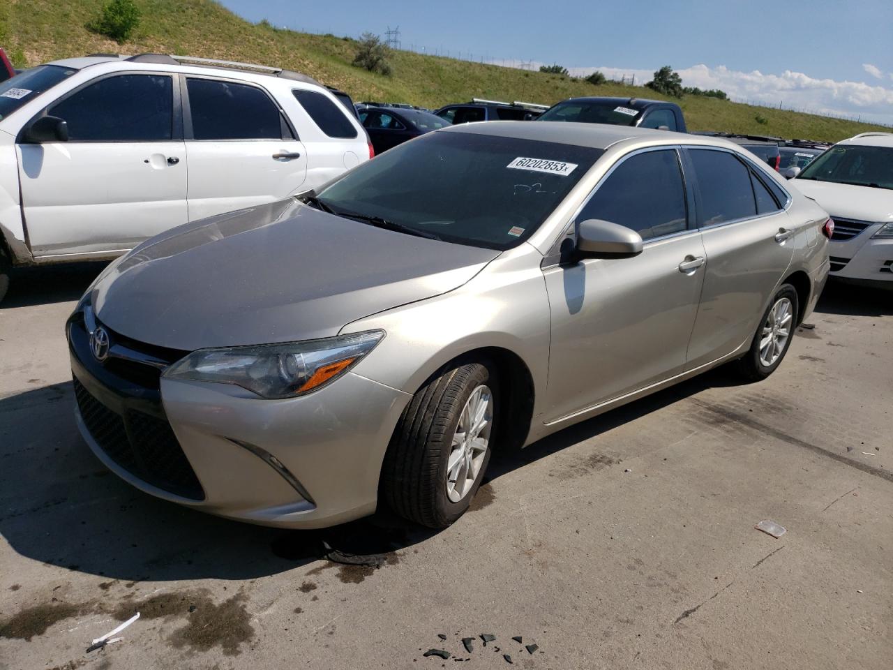 Obraz 1 z 2015 TOYOTA CAMRY LE 2015 z VIN 4T1BF1FK5FU067129