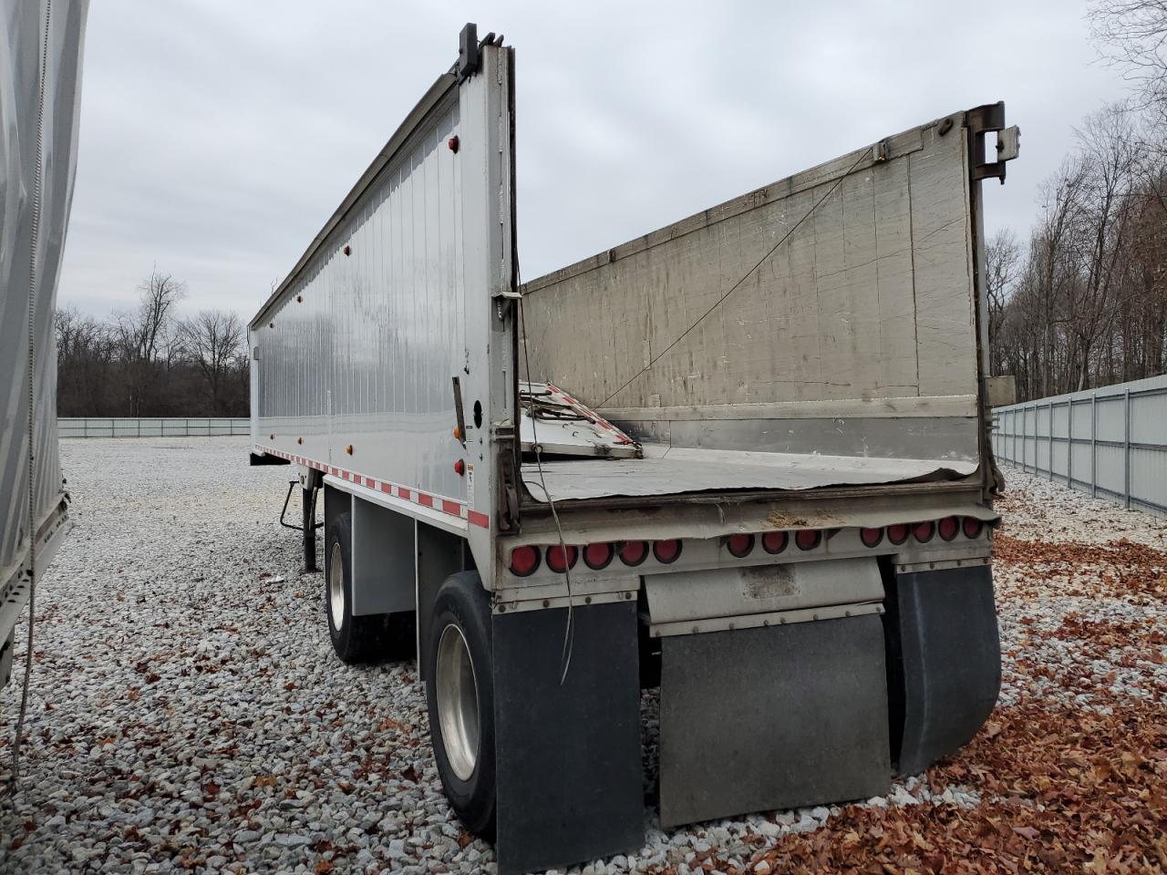 Image 3 of 2014 EAST SEMI TRLR 2014 with VIN 1E1F9U284ER047189
