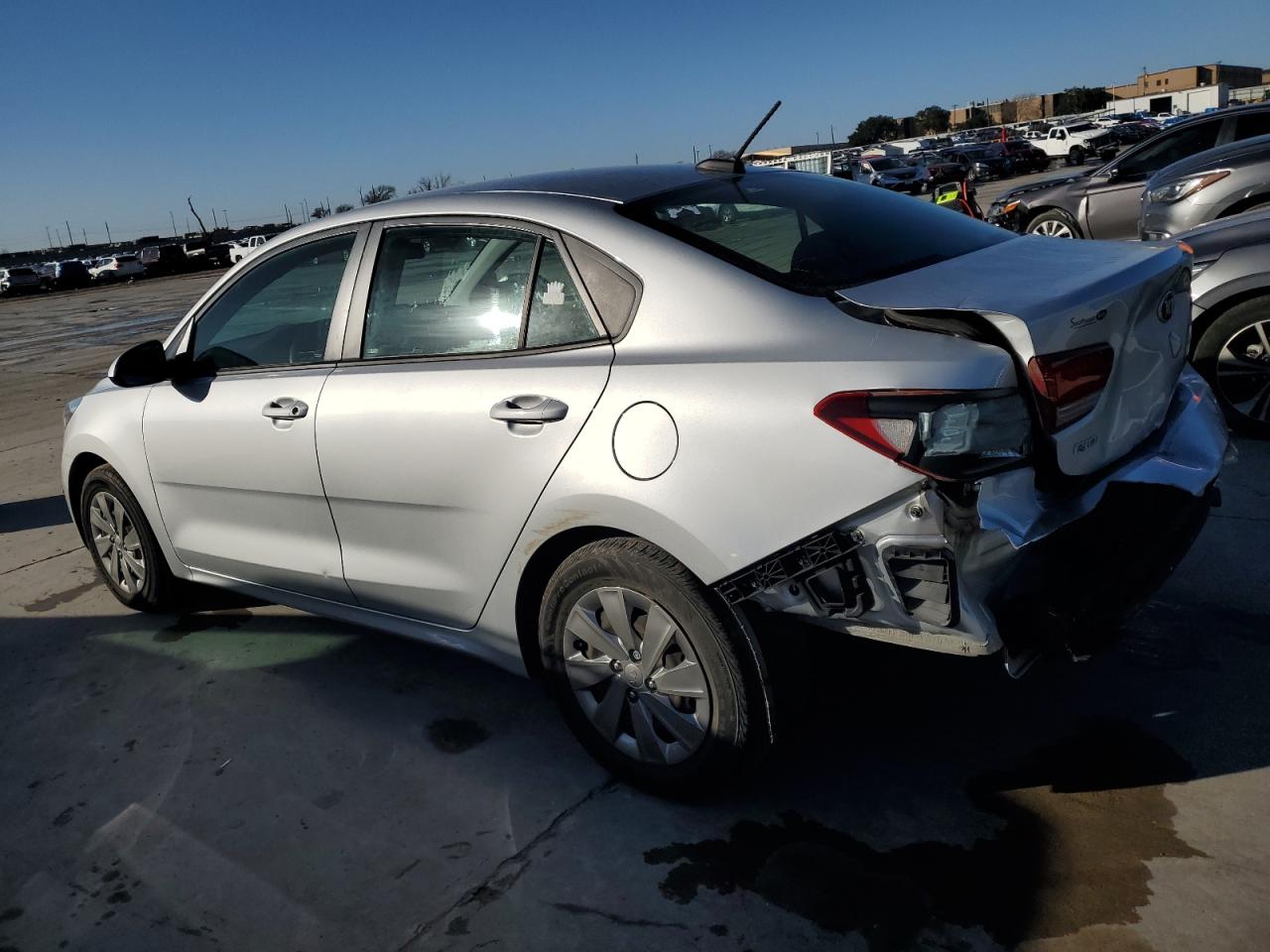 Image 2 of 2019 KIA RIO S 2019 with VIN 3KPA24AB6KE211266