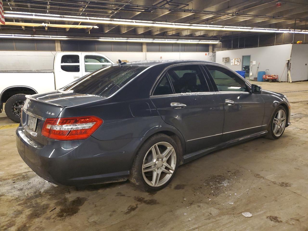 Obraz 3 z 2013 MERCEDES-BENZ E 350 4MATIC 2013 z VIN WDDHF8JB9DA709337
