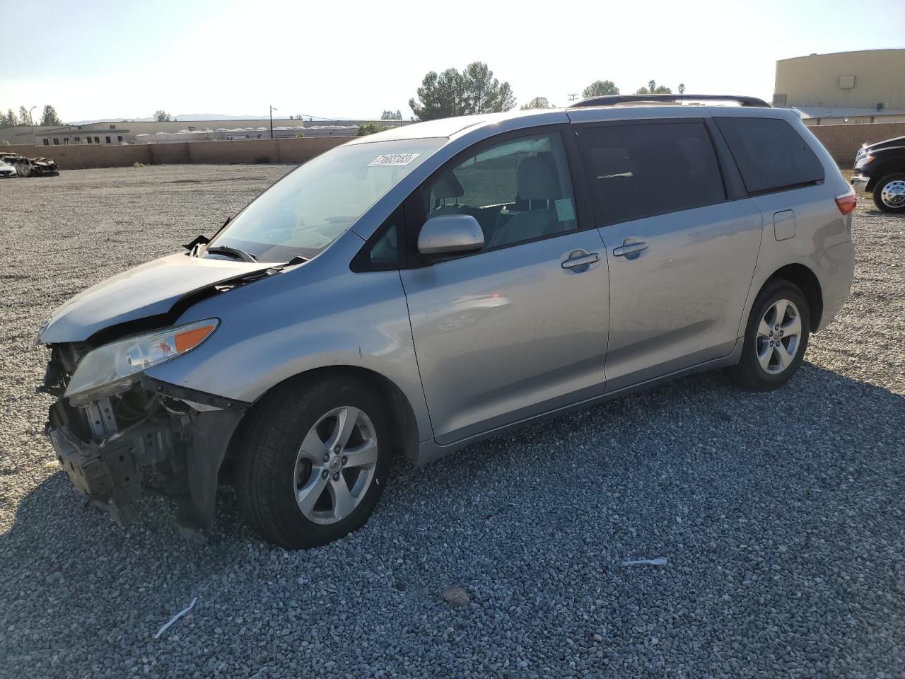 Obraz 2016 TOYOTA SIENNA LE 2016