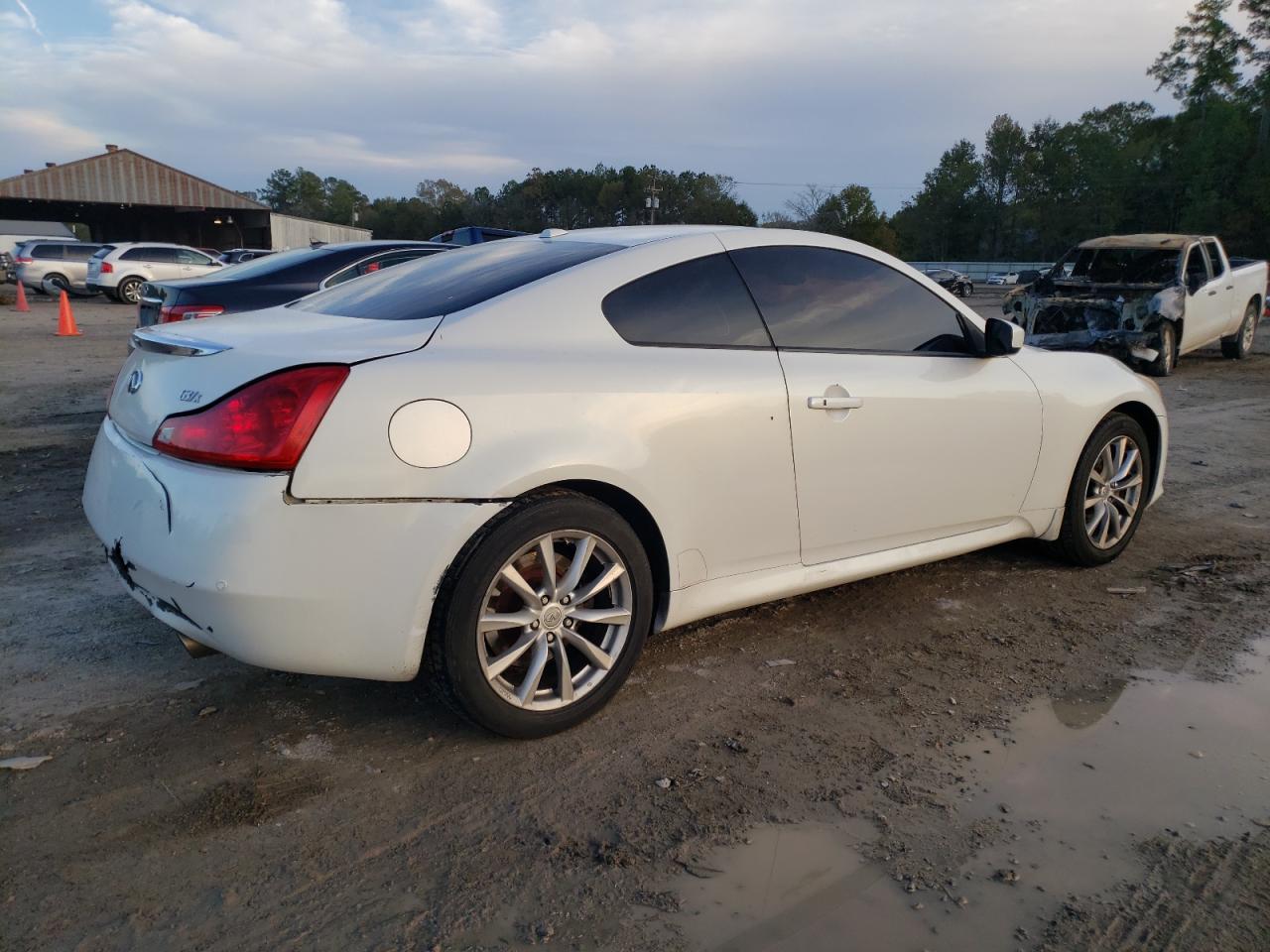 Obraz 3 z 2012 INFINITI G37  2012 z VIN JN1CV6ELXCM470895