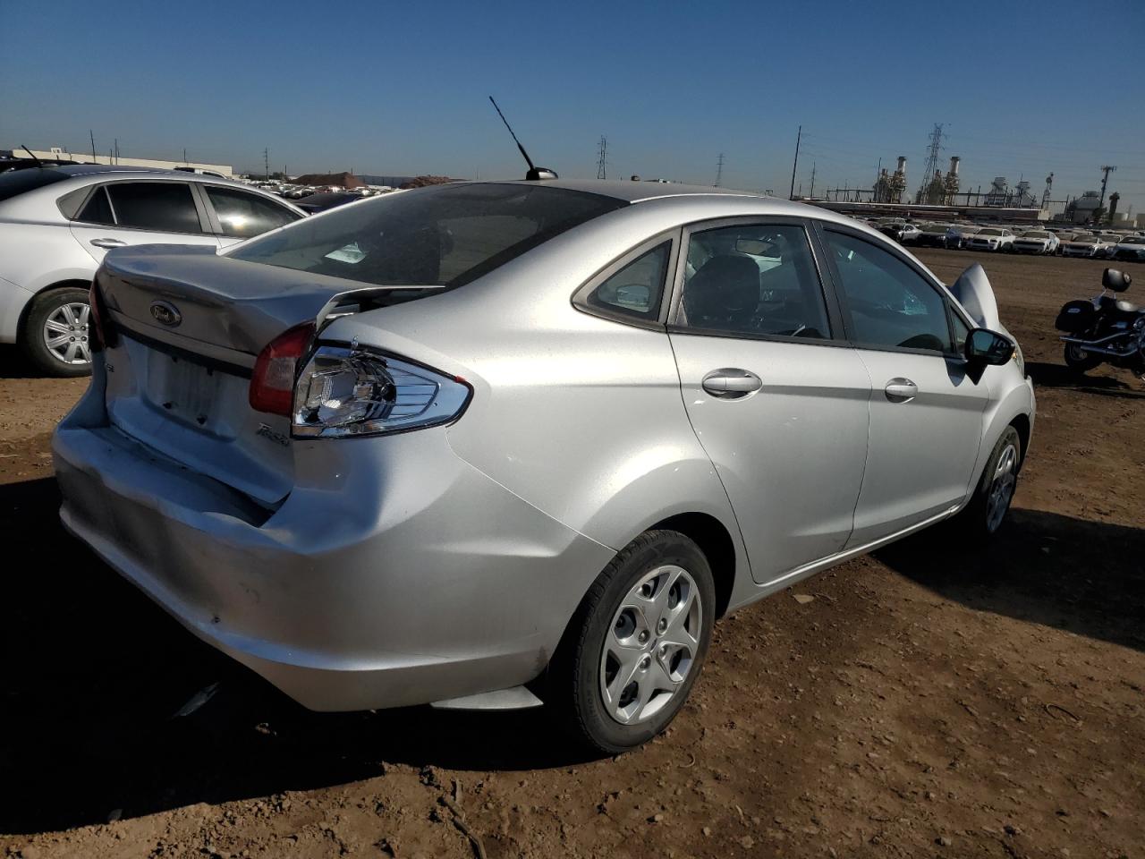 Изображение 3 2013 FORD FIESTA SE 2013 с VIN 3FADP4BJ0DM205434