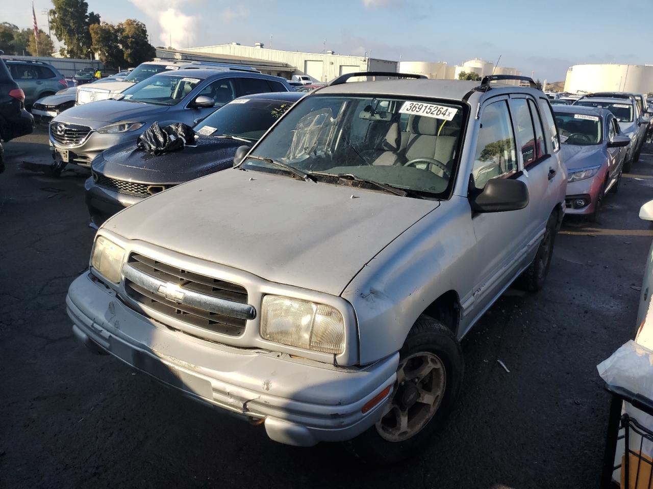 Image 1 of 2000 CHEVROLET TRACKER  2000 with VIN 2CNBJ13C3Y6904666