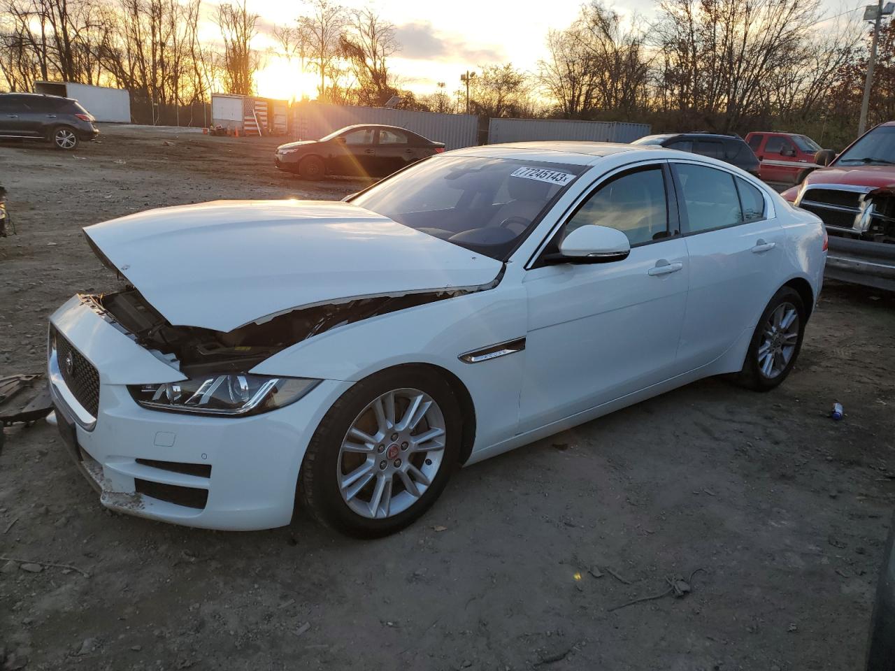Obraz 1 z 2018 JAGUAR XE PREMIUM 2018 z VIN SAJAJ4FX1JCP24522