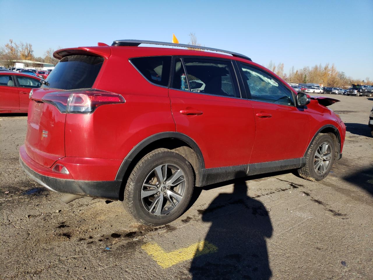Image 3 of 2017 TOYOTA RAV4 XLE 2017 with VIN 2T3RFREV6HW578173