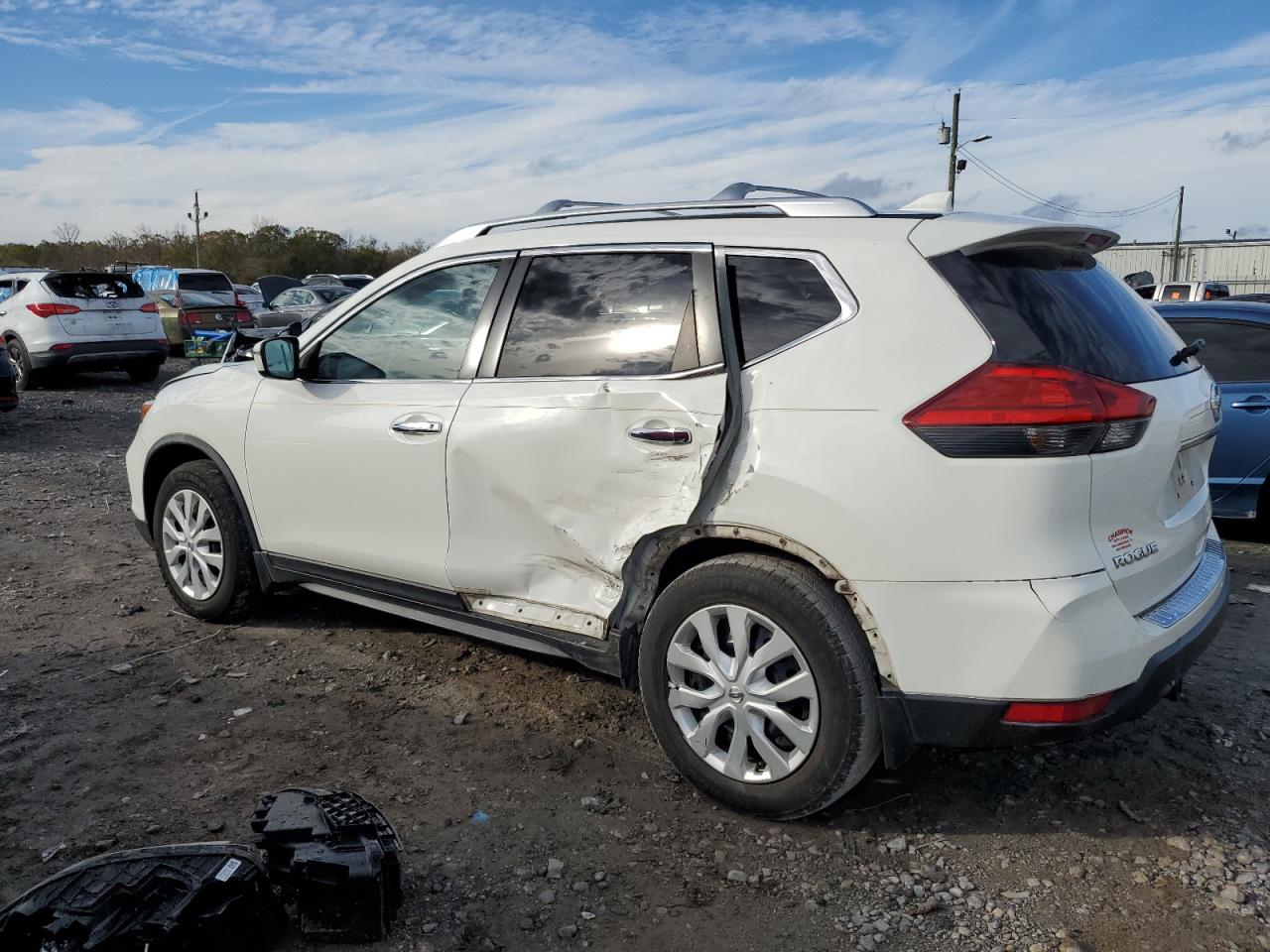 Изображение 2 2017 NISSAN ROGUE S 2017 с VIN JN8AT2MT6HW134651