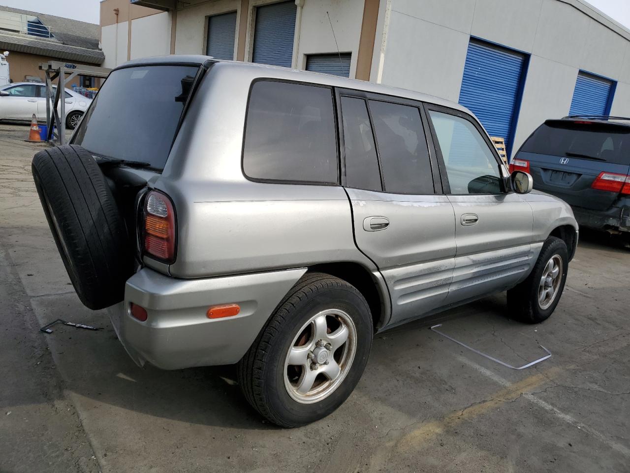Изображение 3 1999 TOYOTA RAV4  1999 с VIN JT3GP10V2X7046611