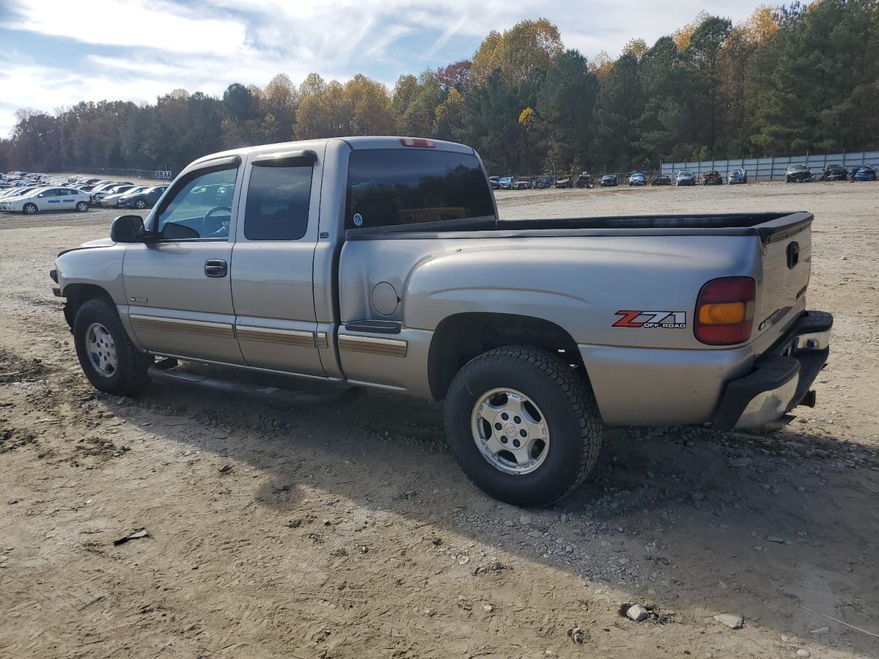 Image 2 of 2001 CHEVROLET SILVERADO K1500 2001 with VIN 2GCEK19T911246411