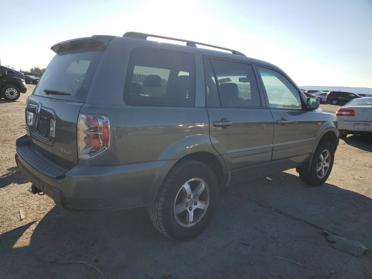Image 3 of 2007 HONDA PILOT EXL 2007 with VIN 5FNYF18517B032474