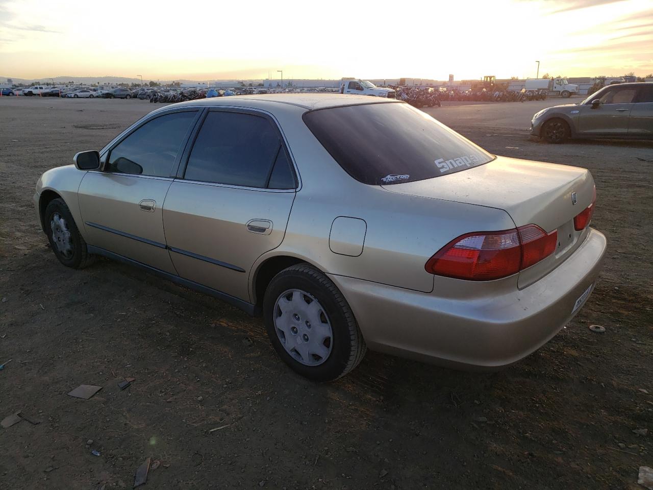 Изображение 2 2000 HONDA ACCORD LX 2000 с VIN JHMCG6658YC001906