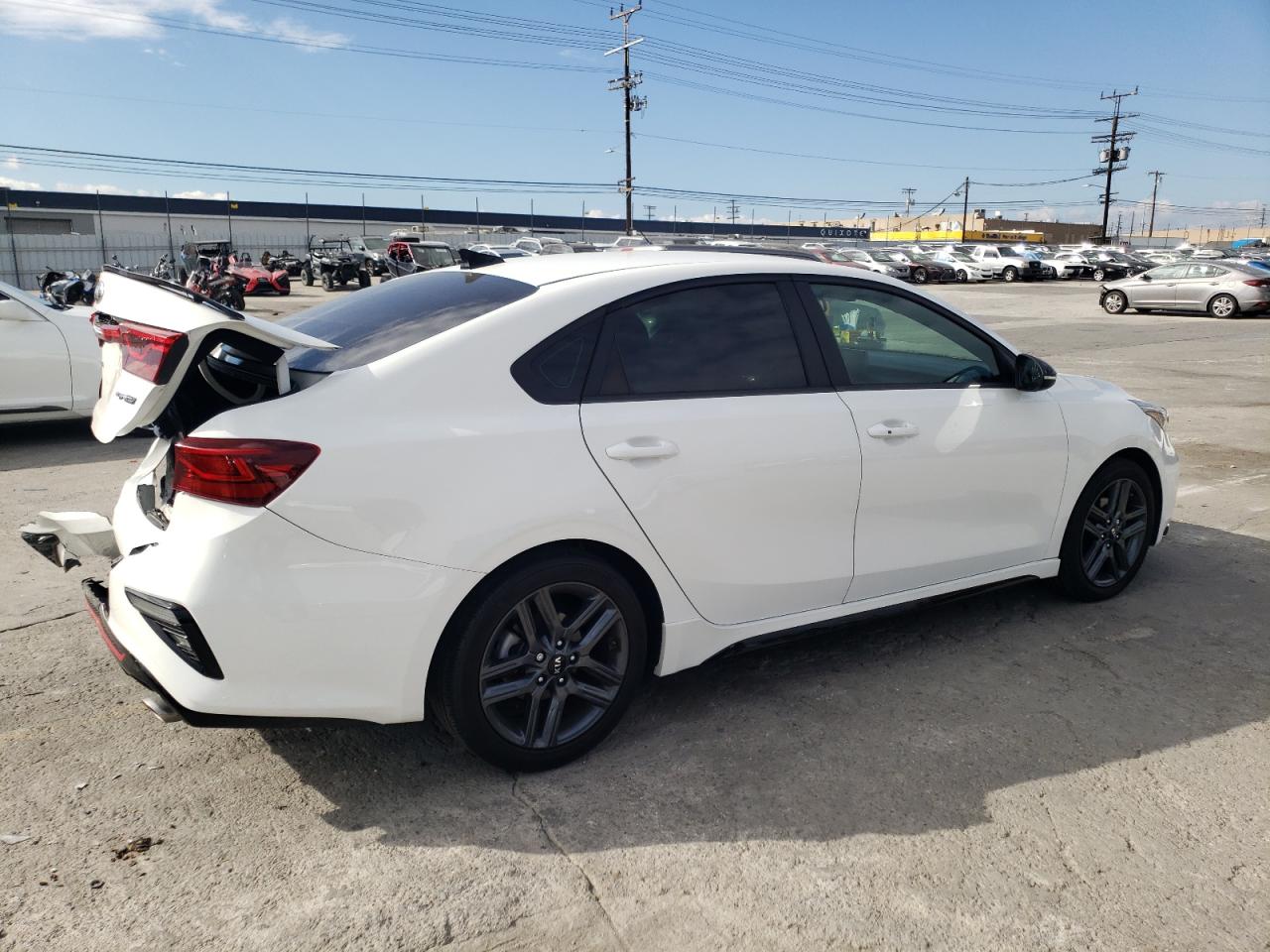 Obraz 3 z 2020 KIA FORTE GT LINE 2020 z VIN 3KPF34AD1LE250370
