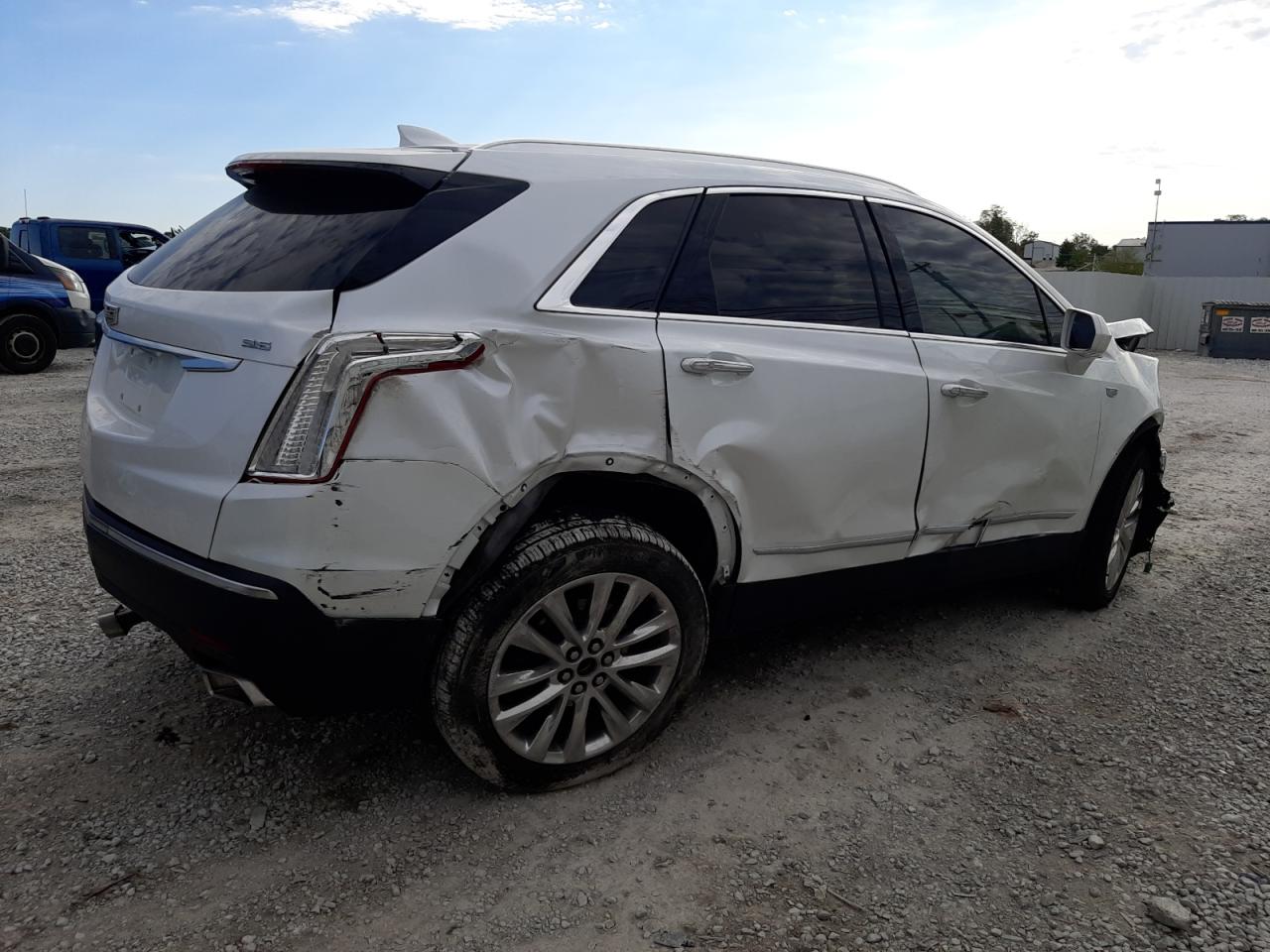 Изображение 3 2019 CADILLAC XT5 LUXURY 2019 с VIN 1GYKNCRS4KZ211730