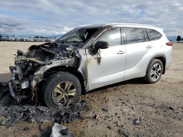 Изображение 2021 TOYOTA HIGHLANDER HYBRID XLE 2021