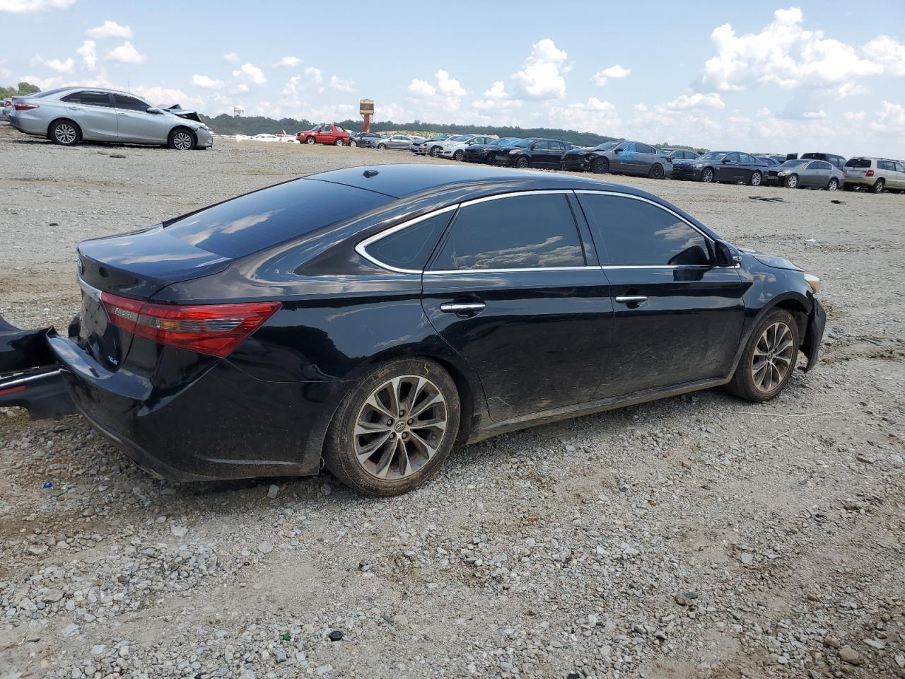 Image 3 of 2016 TOYOTA AVALON XLE 2016 with VIN 4T1BK1EB8GU206328
