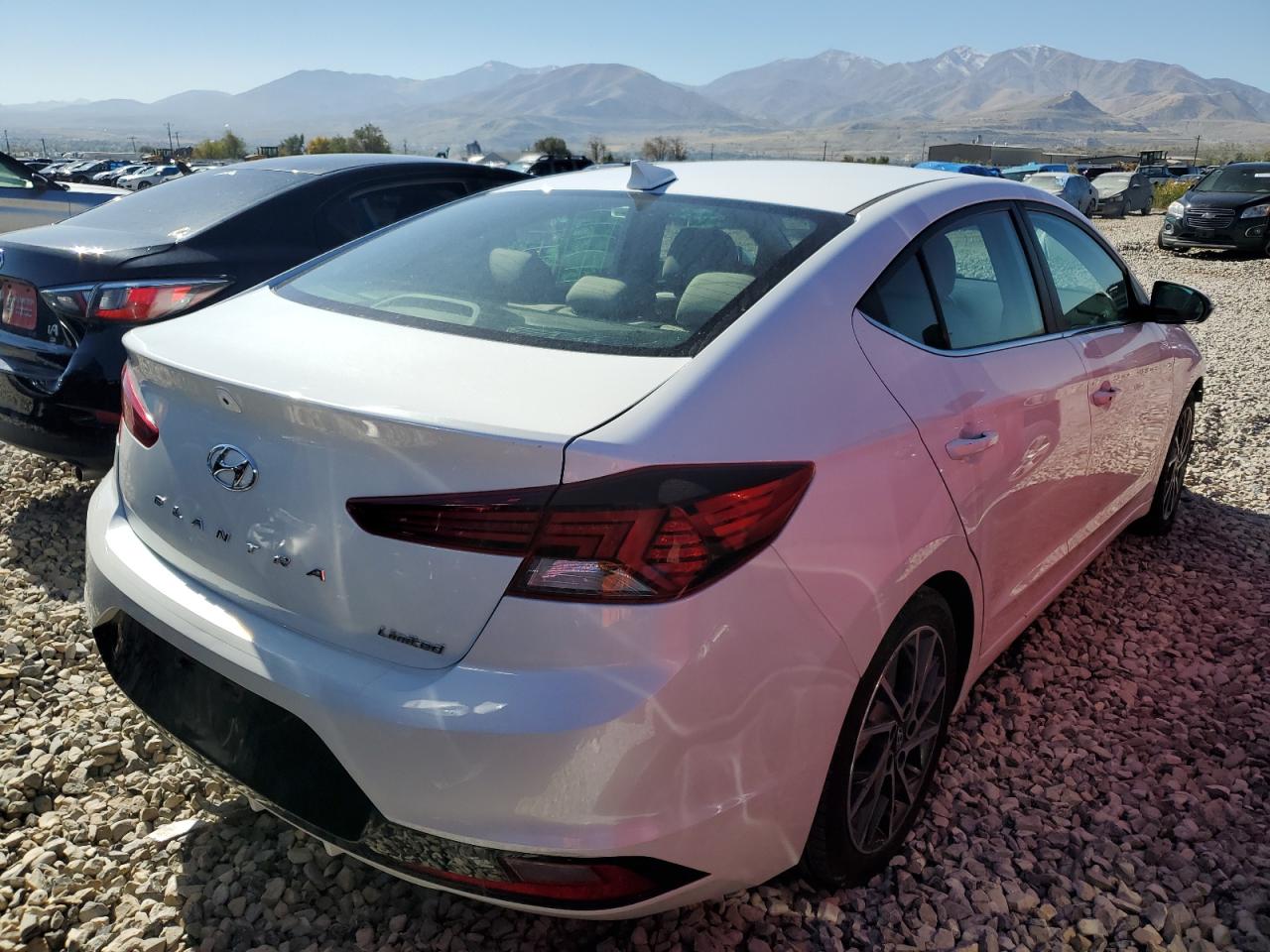 Obraz 3 z 2019 HYUNDAI ELANTRA SEL 2019 z VIN 5NPD84LFXKH479597