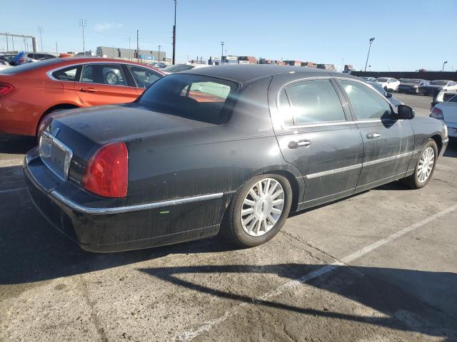 Image 3 of 2004 LINCOLN TOWN CAR EXECUTIVE 2004 with VIN 1LNHM81W74Y621117
