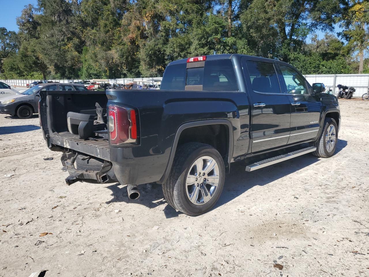 Image 3 of 2017 GMC SIERRA C1500 SLT 2017 with VIN 3GTP1NEC1HG454437