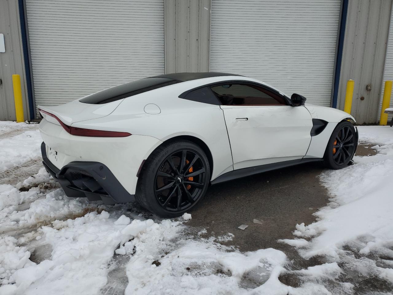 Изображение 3 2019 ASTON MARTIN VANTAGE  2019 с VIN SCFSMGAW7KGN02654