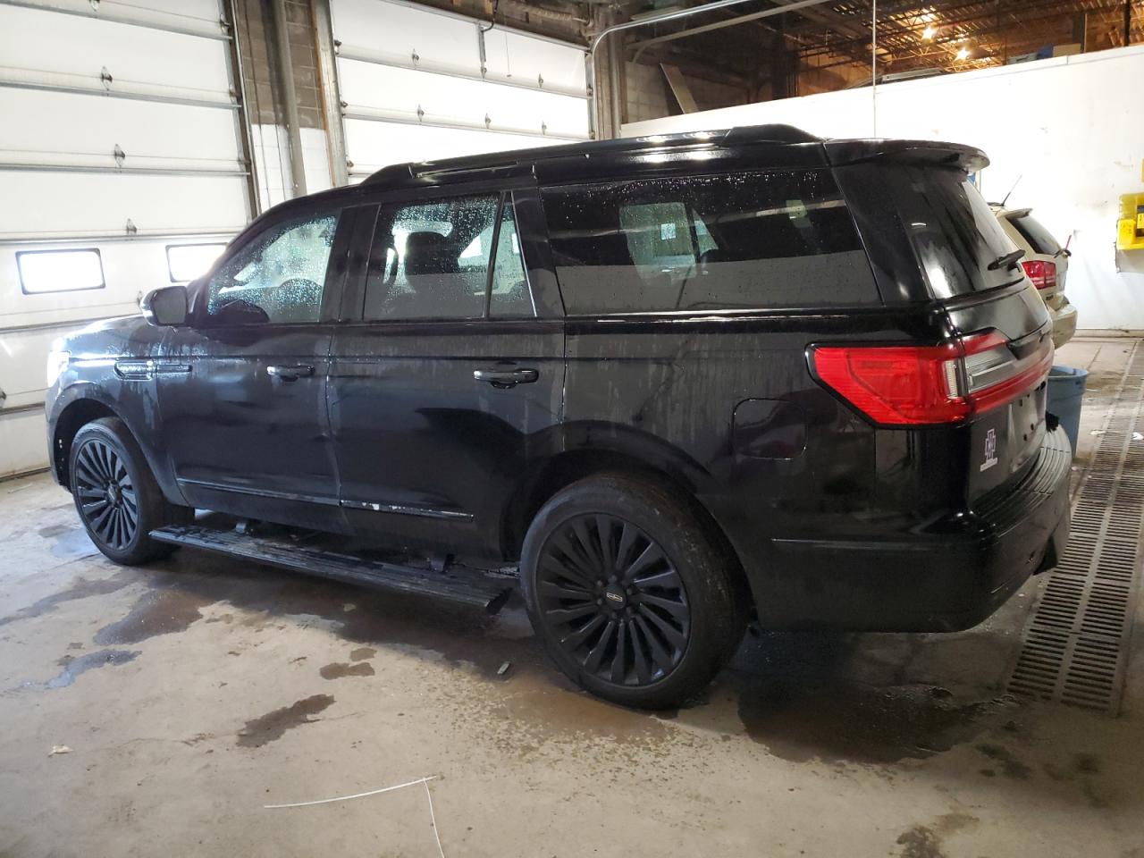Obraz 2 z 2019 LINCOLN NAVIGATOR RESERVE 2019 z VIN 5LMJJ2LT6KEL09361
