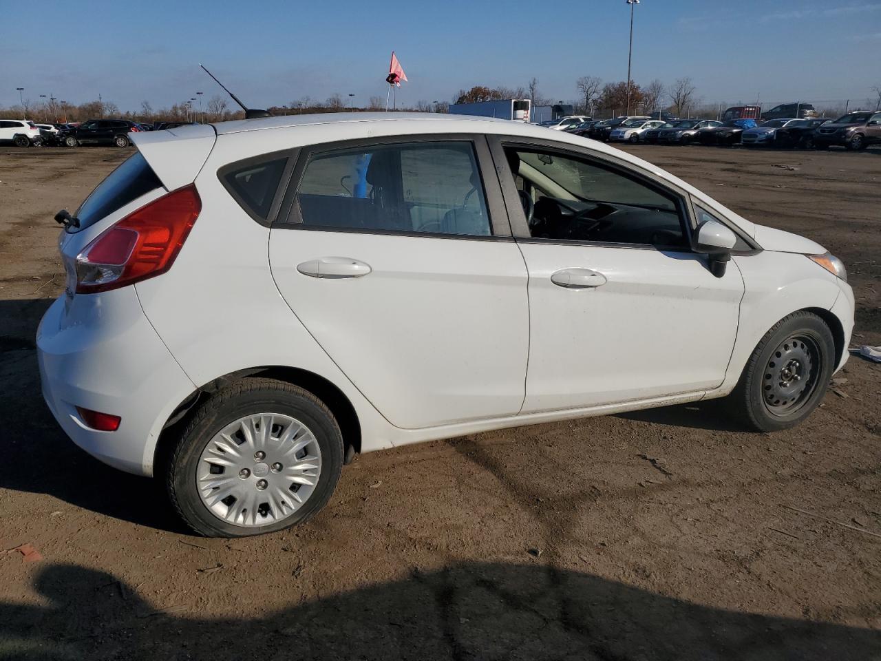 Image 3 of 2016 FORD FIESTA S 2016 with VIN 3FADP4TJ8GM171388