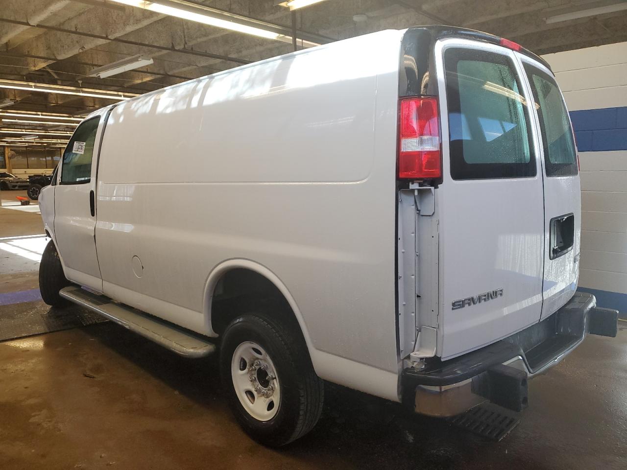 Image 2 of 2022 GMC SAVANA G2500 2022 with VIN 1GTW7AFP6N1176262