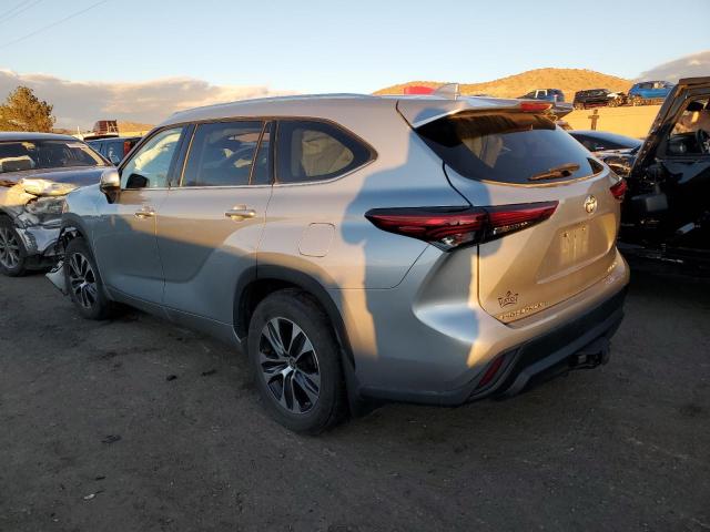 Image 2 of 2020 TOYOTA HIGHLANDER XLE 2020 with VIN 5TDGZRBH2LS514459