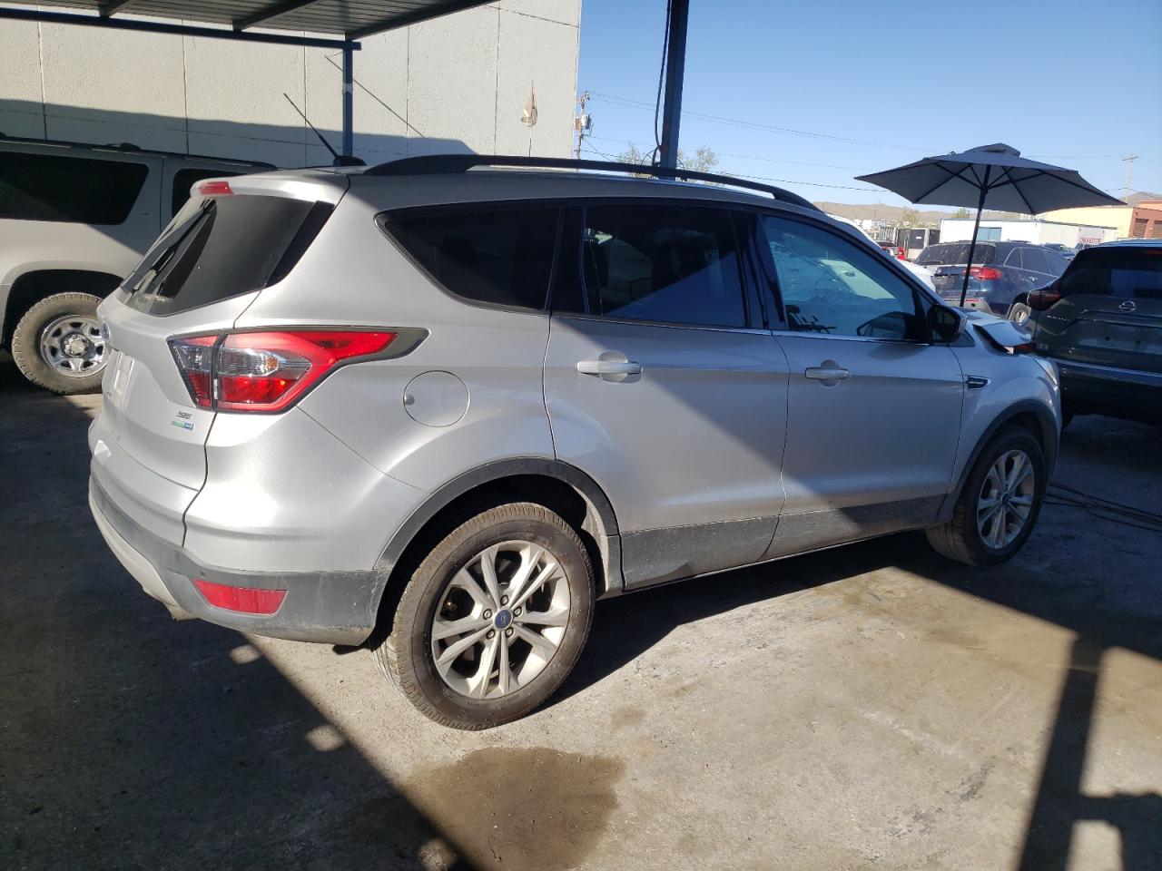 Obraz 3 z 2017 FORD ESCAPE SE 2017 z VIN 1FMCU9GD3HUB29462