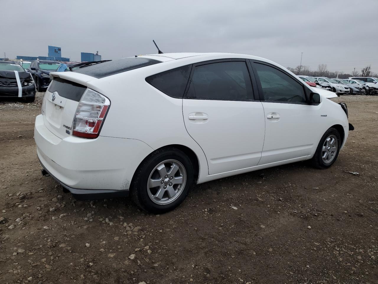Image 3 of 2008 TOYOTA PRIUS  2008 with VIN JTDKB20U183375410