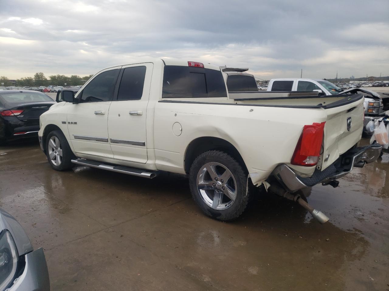 Obraz 2 z 2010 DODGE RAM 1500  2010 z VIN 1D7RB1GTXAS225982