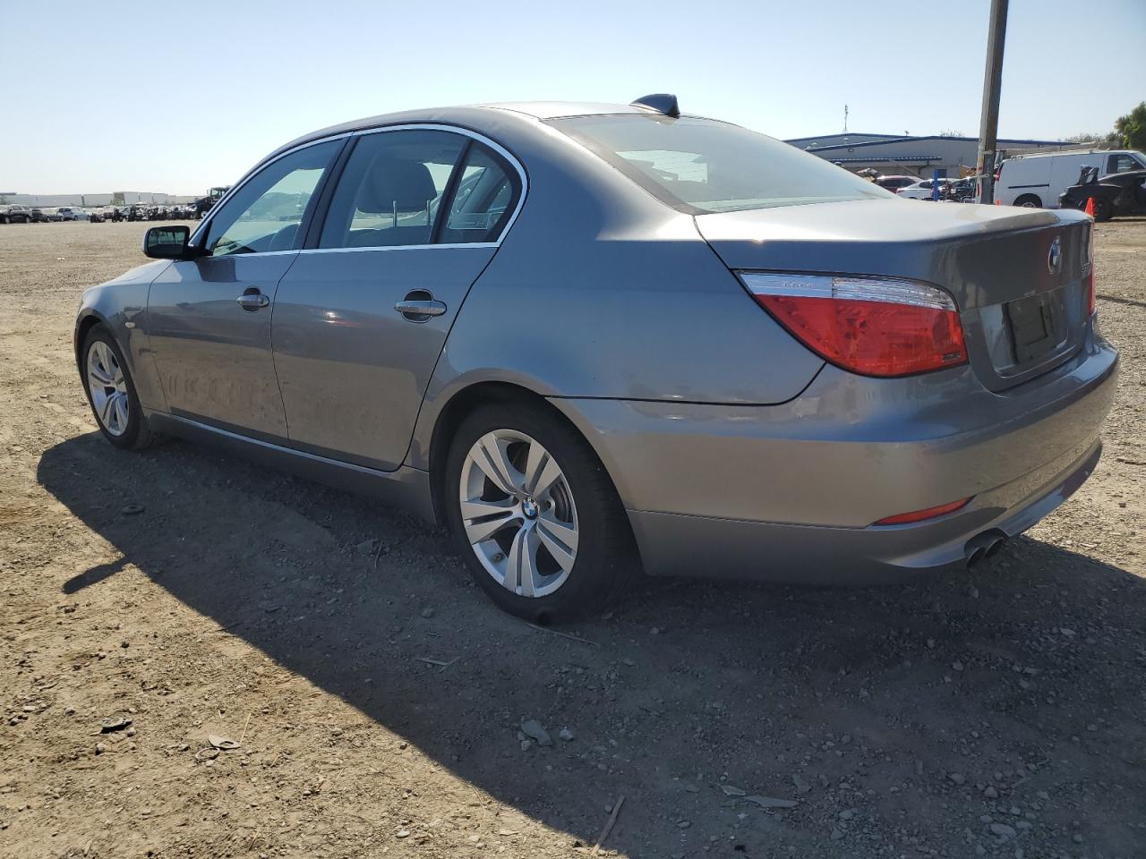 Изображение 2 2010 BMW 528 I 2010 с VIN WBANU5C56AC128089