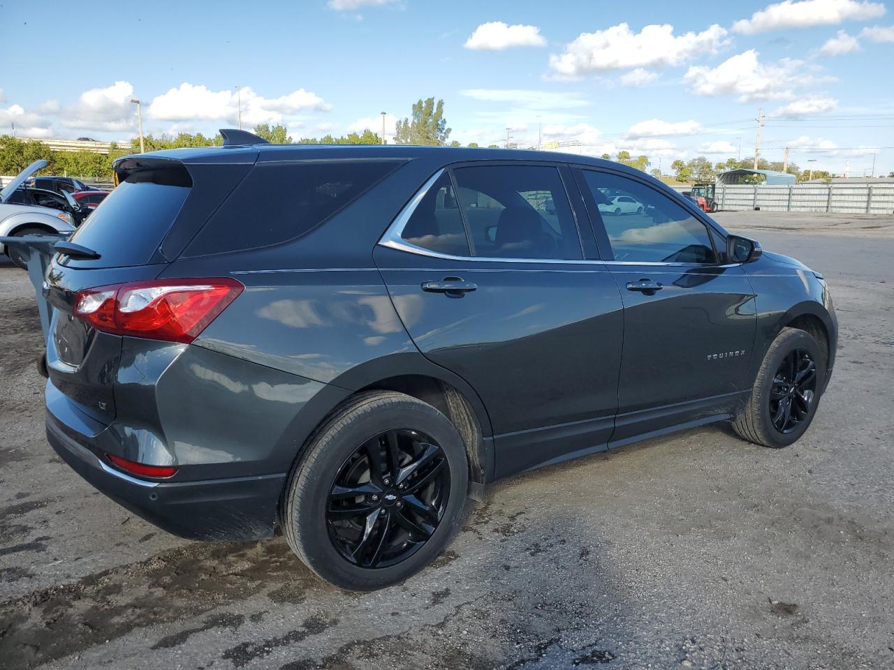 Image 3 of 2020 CHEVROLET EQUINOX LT 2020 with VIN 3GNAXKEV0LL249655