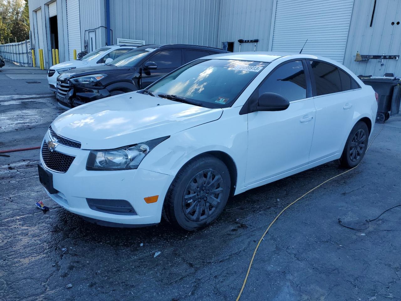 Obraz 1 z 2011 CHEVROLET CRUZE LS 2011 z VIN 1G1PC5SH1B7270783
