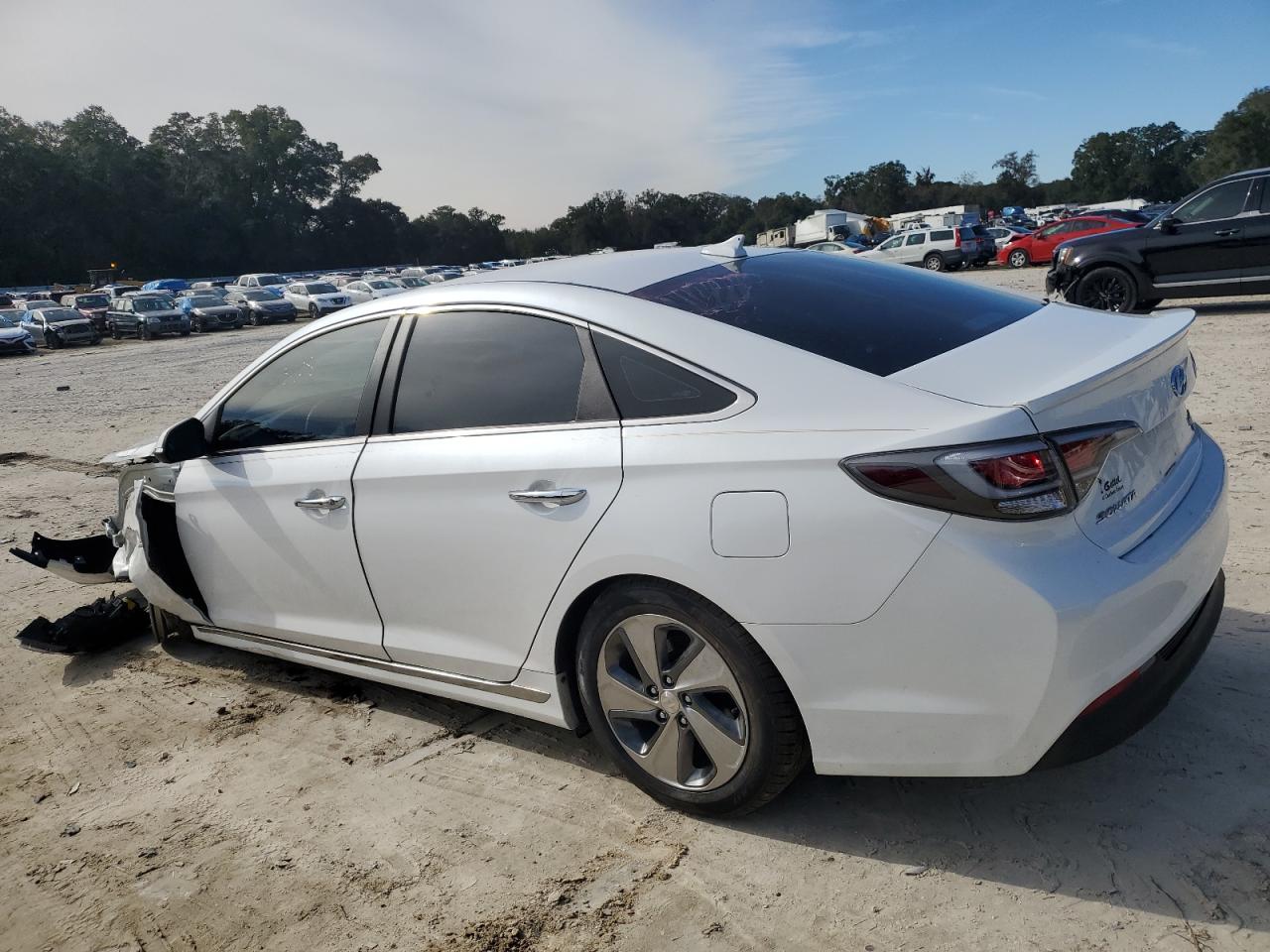 Obraz 2 z 2017 HYUNDAI SONATA HYBRID 2017 z VIN KMHE34L11HA054028