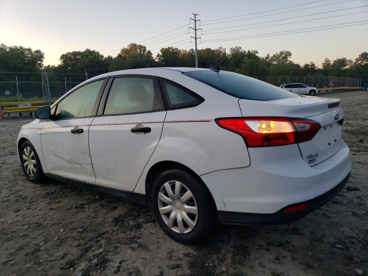 Изображение 2 2012 FORD FOCUS S 2012 с VIN 1FAHP3E2XCL308943