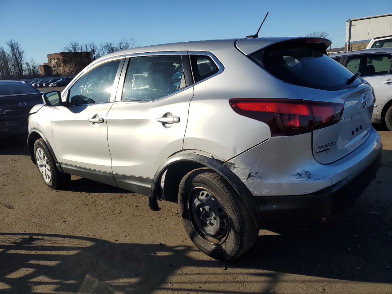 Изображение 2 2019 NISSAN ROGUE SPORT S 2019 с VIN JN1BJ1CP5KW529855