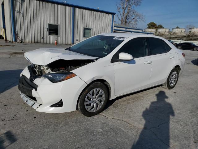 Obraz 1 z 2018 TOYOTA COROLLA L 2018 z VIN 5YFBURHE5JP844608