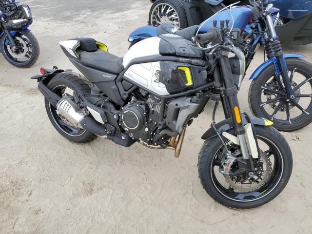 Obraz 2022 CFMO 700CL-X 2022