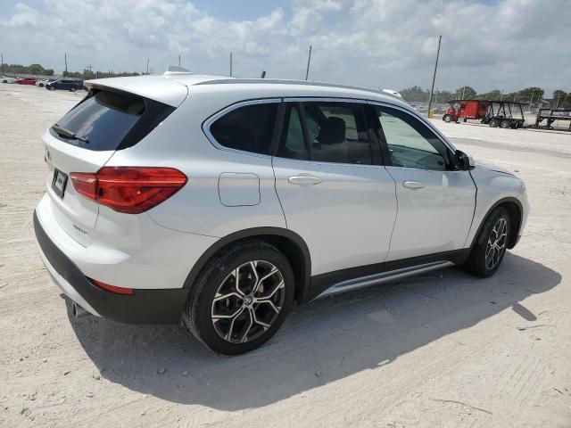 Obraz 3 z 2021 BMW X1 XDRIVE28I 2021 z VIN WBXJG9C08M5T51007
