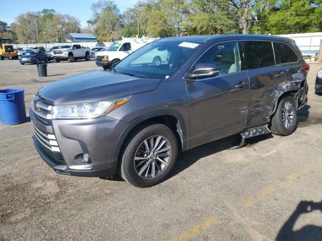 Image 1 of 2018 TOYOTA HIGHLANDER SE 2018 with VIN 5TDKZRFH6JS547191