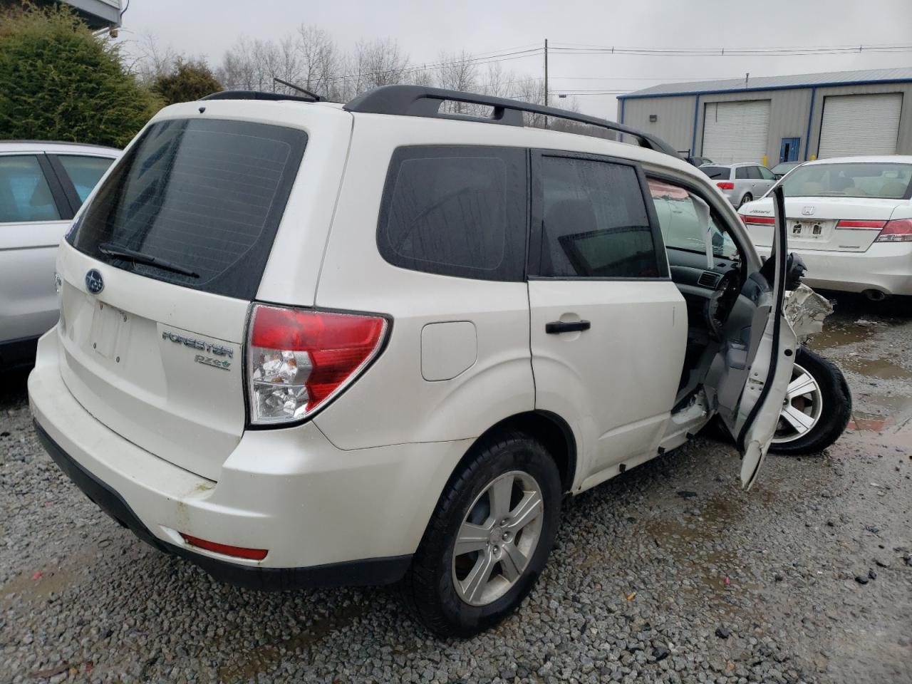 Obraz 3 z 2012 SUBARU FORESTER 2.5X 2012 z VIN JF2SHABC2CH419697