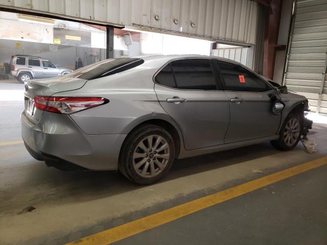 Obraz 3 z 2018 TOYOTA CAMRY L 2018 z VIN 4T1B11HK0JU128357