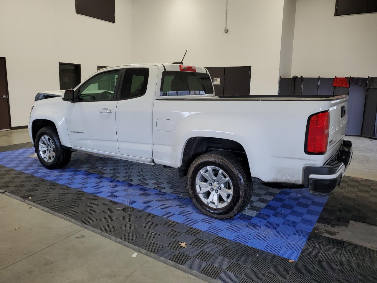 Image 2 of 2022 CHEVROLET COLORADO LT 2022 with VIN 1GCHSCEA2N1161838